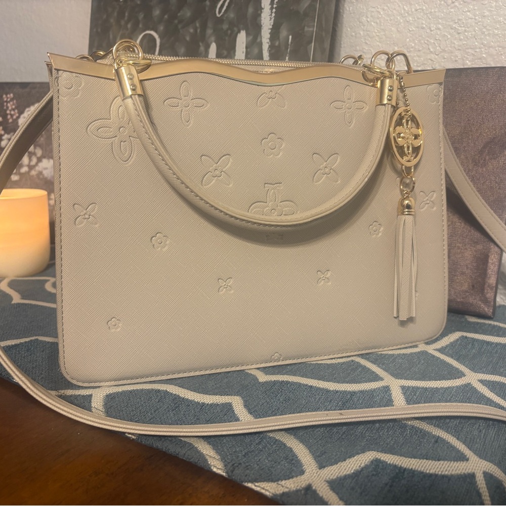 Chic Cream Crossbody Bag with Gold Accents